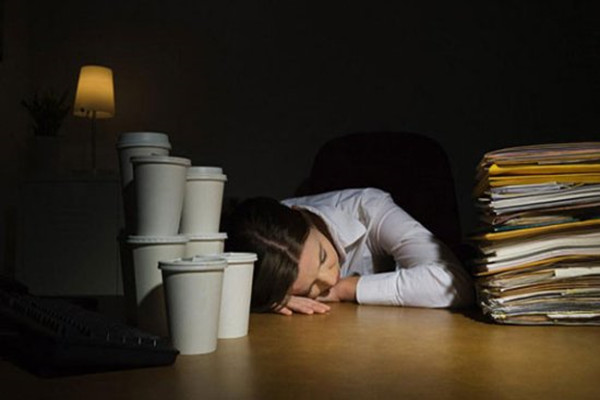 夜貓子注意！早睡才能保持好心情